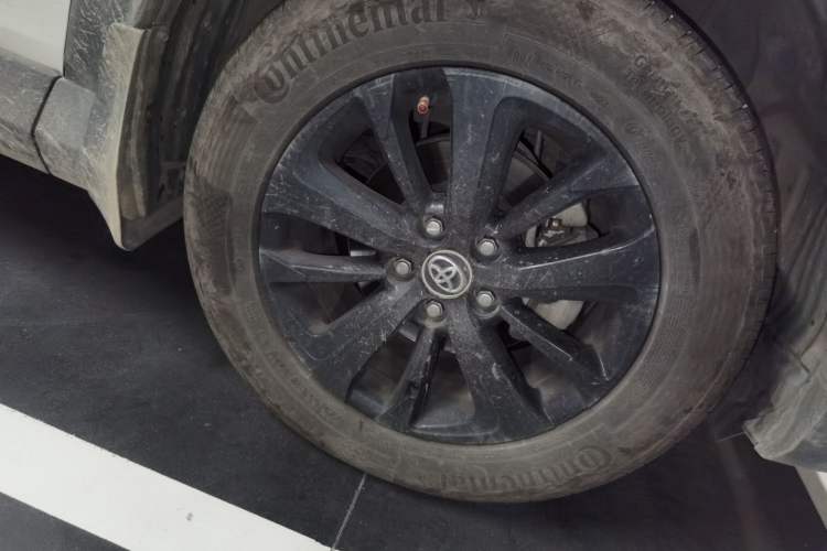 Used Toyota RAV4 2019 2.0L CVT Two-Wheel Drive Fashion X Limited Edition China VI Standard Right Front Wheel Hub