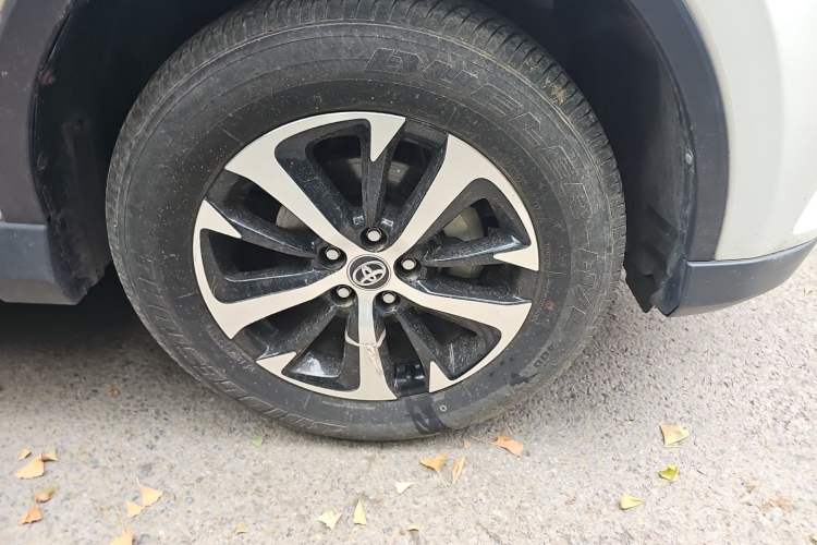 Used Toyota RAV4 2019 2.0L CVT Two-Wheel Drive Pioneer Edition China V Standard Right Front Wheel Hub