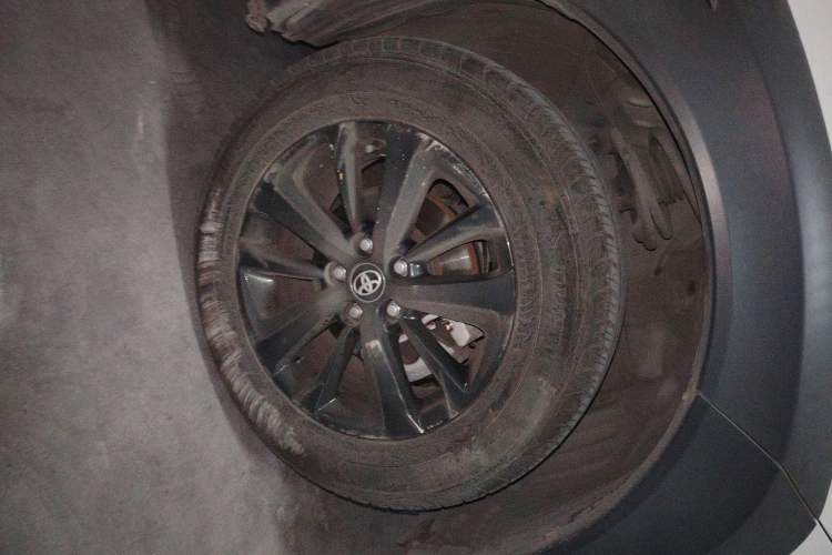 Used Toyota RAV4 2019 2.0L CVT Two-Wheel Drive Fashion X Limited Edition China V Standard Right Front Wheel Hub