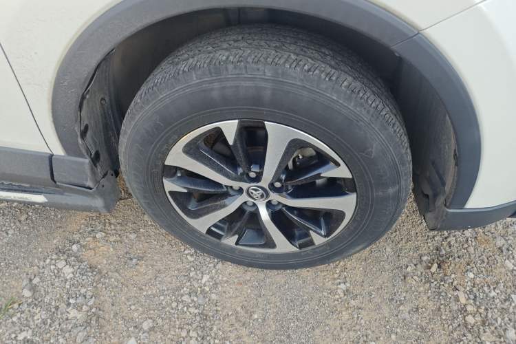 Used Toyota RAV4 2019 2.0L CVT Two-Wheel Drive Pioneer Edition China V Standard Right Front Wheel Hub