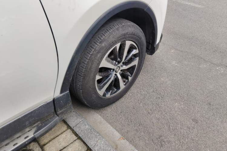 Used Toyota RAV4 2019 2.0L CVT Two-Wheel Drive Pioneer Edition China VI Standard Right Front Wheel Hub