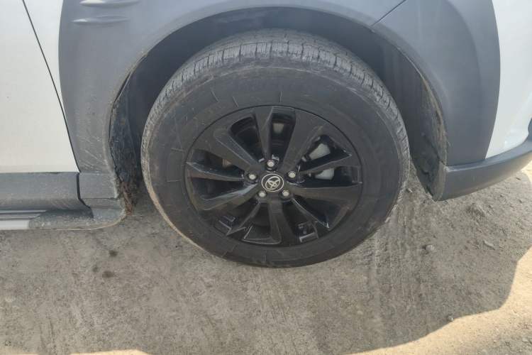 Used Toyota RAV4 2019 2.0L CVT Two-Wheel Drive Fashion X Limited Edition China V Standard Right Front Wheel Hub