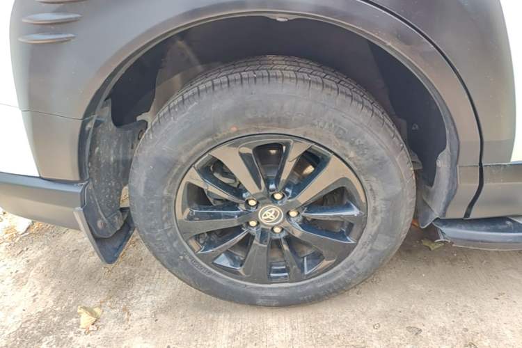 Used Toyota RAV4 2019 2.0L CVT Two-Wheel Drive Fashion X Limited Edition China VI Standard Right Rear Wheel Hub