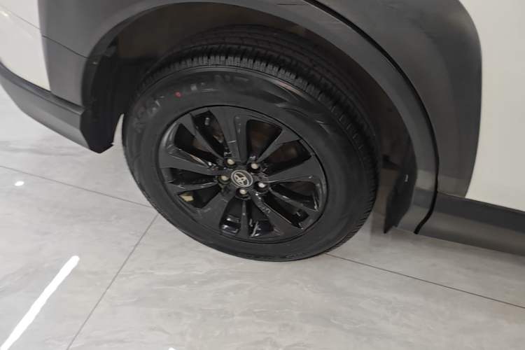 Used Toyota RAV4 2019 2.0L CVT Two-Wheel Drive Fashion X Limited Edition China VI Standard Right Rear Wheel Hub