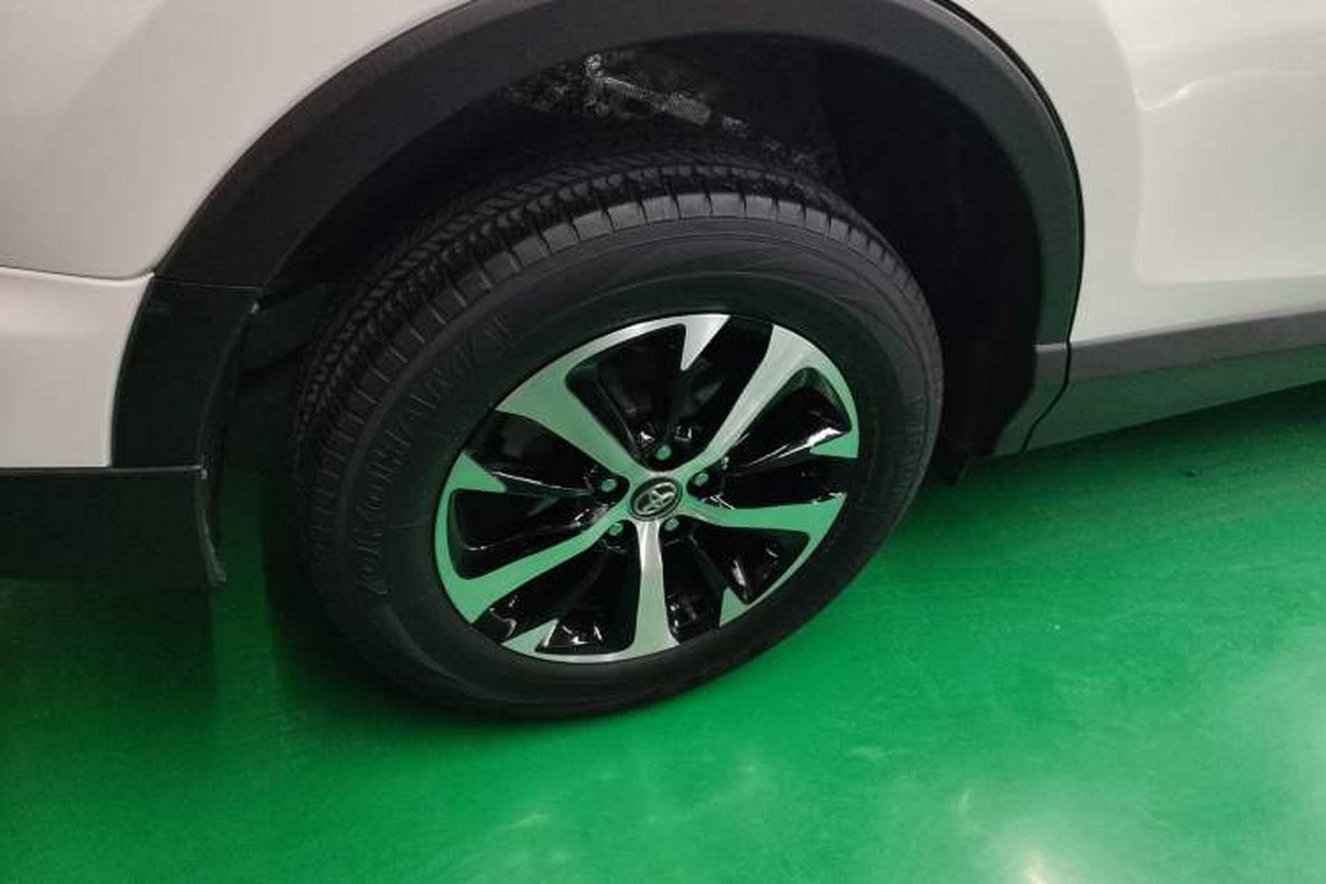 Used Toyota RAV4 2019 2.0L CVT Two-Wheel Drive Comfort Edition China VI Standard Right Rear Wheel Hub