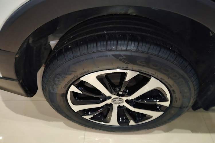 Used Toyota RAV4 2019 2.0L CVT Two-Wheel Drive Pioneer Edition China VI Standard Right Rear Wheel Hub