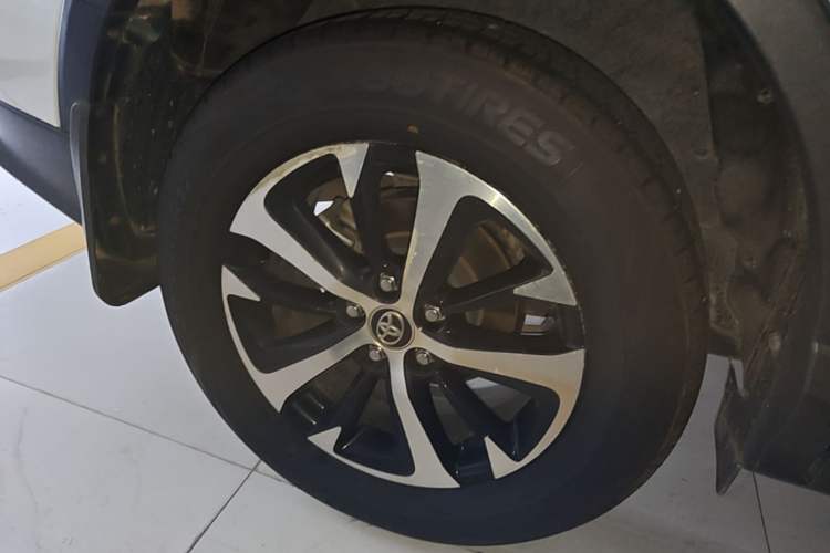Used Toyota RAV4 2019 2.0L CVT Two-Wheel Drive Pioneer Edition China V Standard Right Rear Wheel Hub