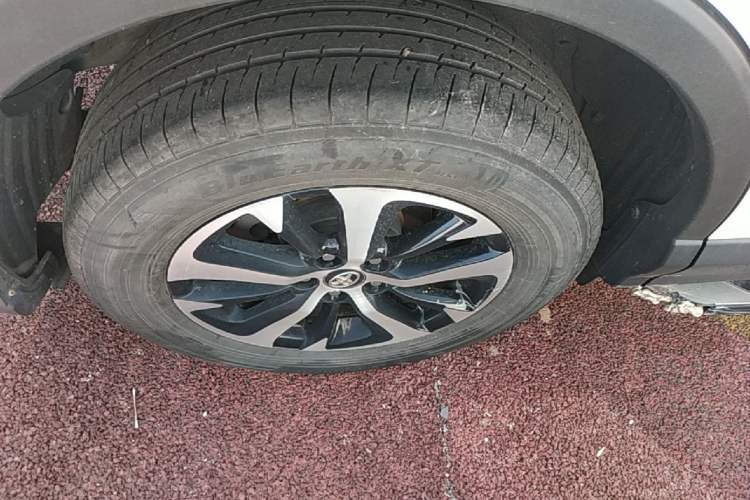Used Toyota RAV4 2019 2.0L CVT Two-Wheel Drive Luxury Version China VI Standard Right Rear Wheel Hub