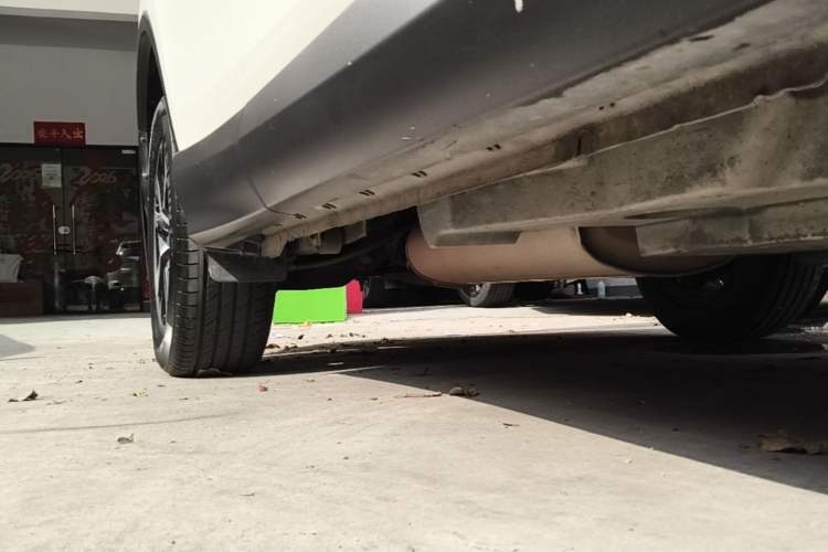 Used Toyota RAV4 2019 2.0L CVT Two-Wheel Drive Pioneer Edition China VI Standard Right Side Sill