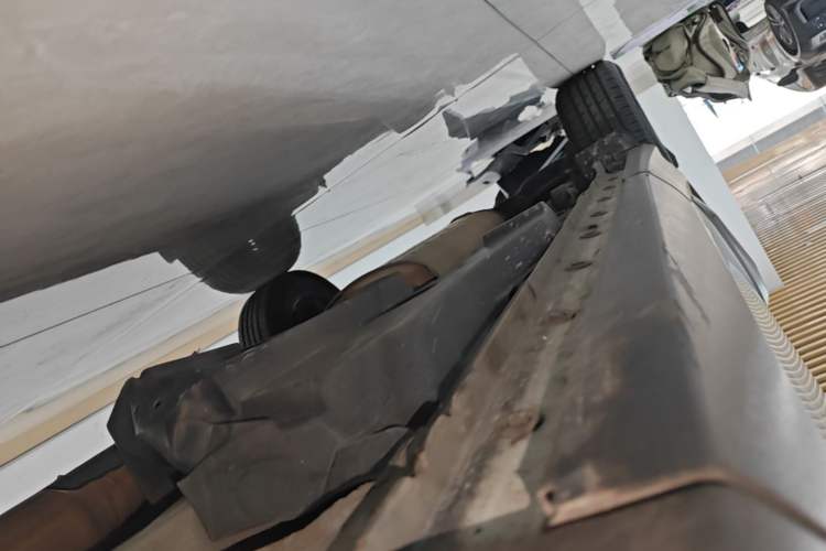 Used Toyota RAV4 2019 2.0L CVT Two-Wheel Drive Fashion X Limited Edition China VI Standard Right Side Sill