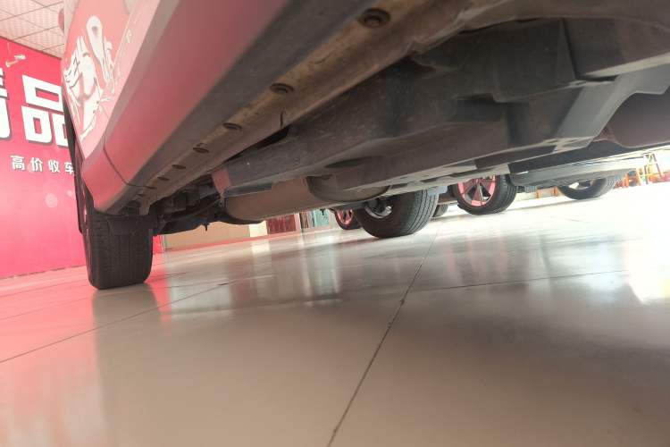 Used Toyota RAV4 2019 2.0L CVT Two-Wheel Drive Luxury Version China VI Standard Right Side Sill