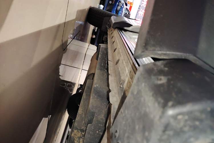 Used Toyota RAV4 2019 2.0L CVT Two-Wheel Drive Pioneer Edition China VI Standard Right Side Sill