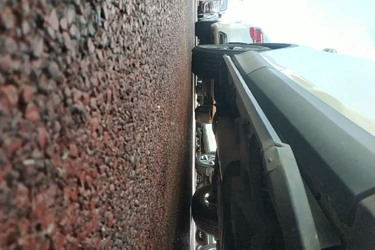 Used Toyota RAV4 2019 2.0L CVT Two-Wheel Drive Luxury Version China VI Standard Right Side Sill