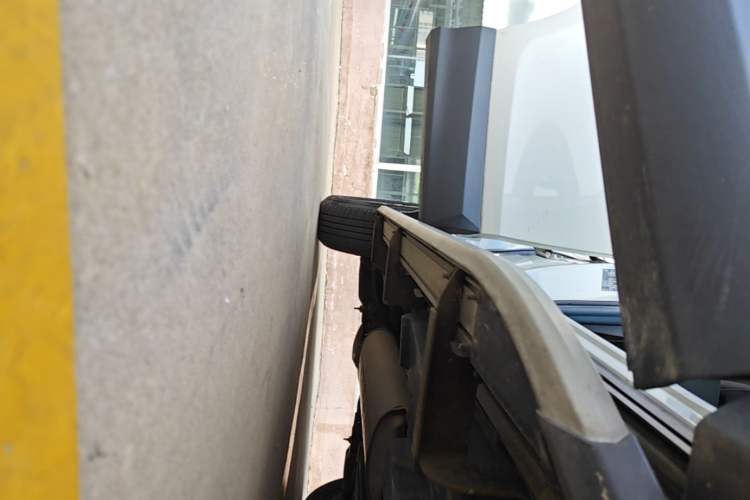 Used Toyota RAV4 2019 2.0L CVT Two-Wheel Drive Pioneer Edition China V Standard Right Side Sill
