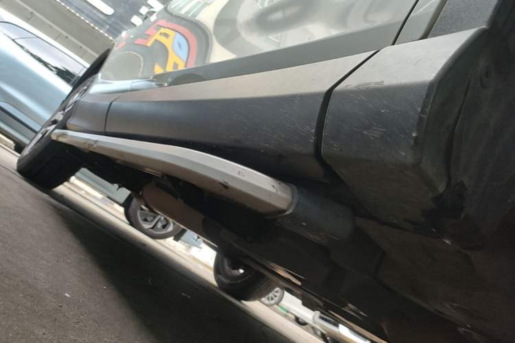 Used Toyota RAV4 2019 2.0L CVT Two-Wheel Drive Pioneer Edition China V Standard Right Side Sill