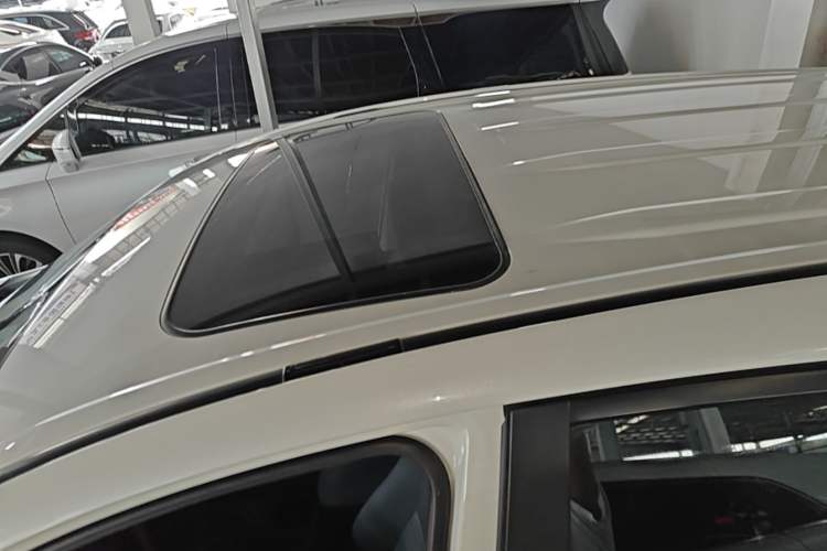 Used Toyota RAV4 2019 2.0L CVT Two-Wheel Drive Fashion X Limited Edition China V Standard Roof