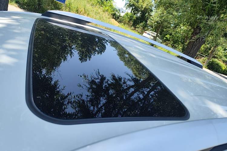 Used Toyota RAV4 2019 2.0L CVT Two-Wheel Drive Pioneer Edition China VI Standard Roof