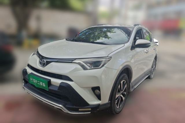 Used Toyota RAV4 2019 2.0L CVT Two-Wheel Drive Luxury Version China VI Standard