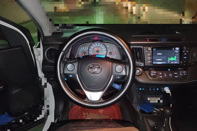 Used Toyota RAV4 2019 2.0L CVT Two-Wheel Drive Comfort Edition China VI Standard Steering Wheel