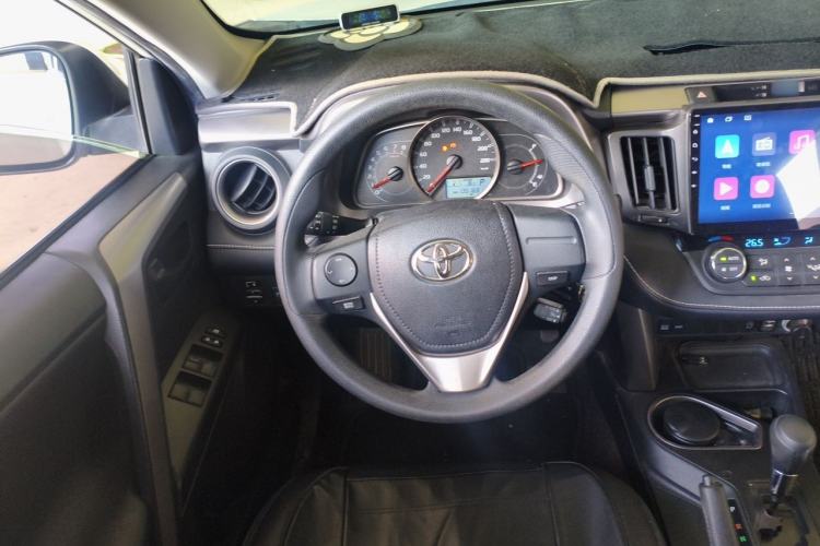 Used Toyota RAV4 2019 2.0L CVT Two-Wheel Drive Pioneer Edition China V Standard Steering Wheel