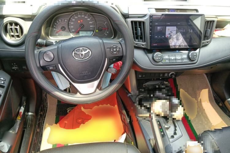 Used Toyota RAV4 2019 2.0L CVT Two-Wheel Drive Pioneer Edition China VI Standard Steering Wheel