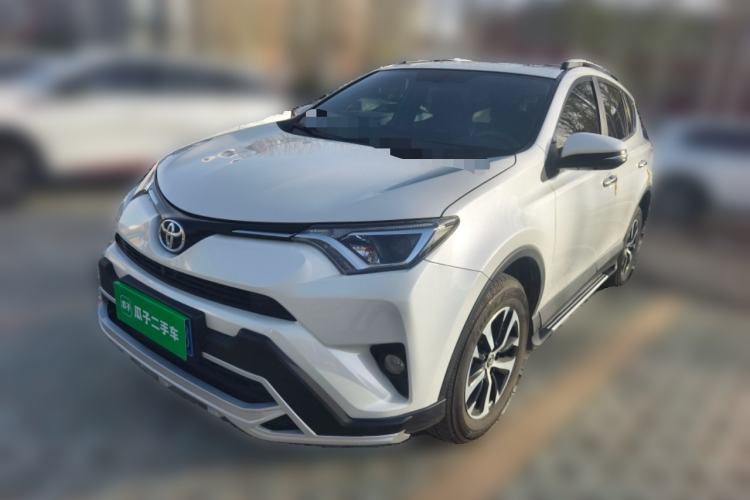 Used Toyota RAV4 2019 2.0L CVT Two-Wheel Drive Luxury Version China VI Standard