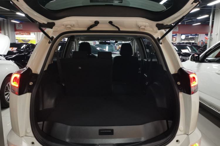 Used Toyota RAV4 2019 2.0L CVT Two-Wheel Drive Pioneer Edition China V Standard Trunk