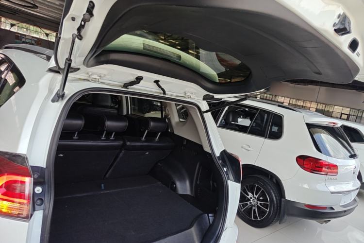 Used Toyota RAV4 2019 2.0L CVT Two-Wheel Drive Pioneer Edition China VI Standard Trunk