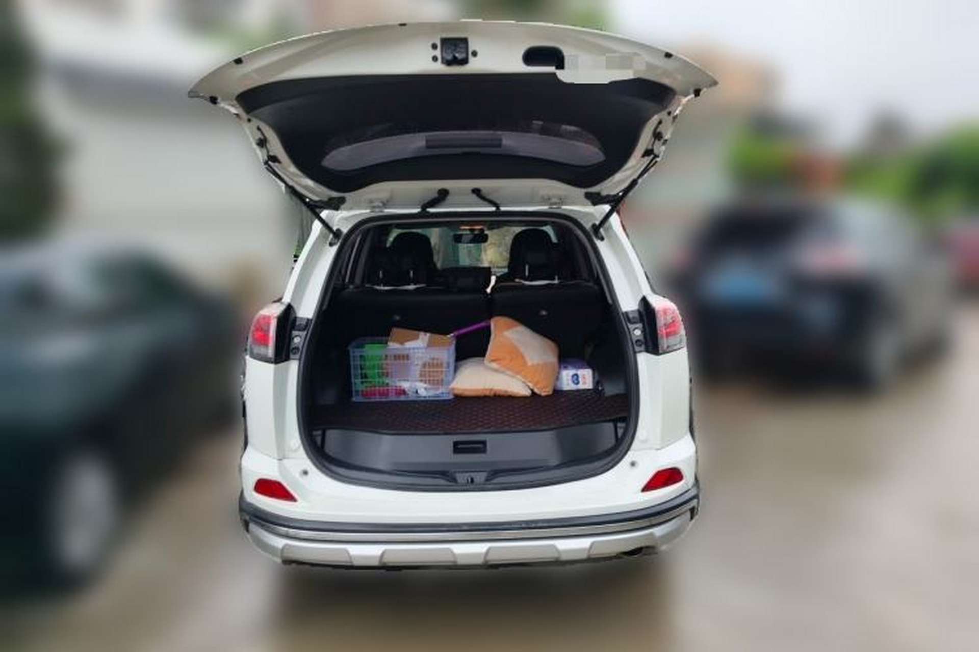 Used Toyota RAV4 2019 2.0L CVT Two-Wheel Drive Fashion X Limited Edition China V Standard Trunk