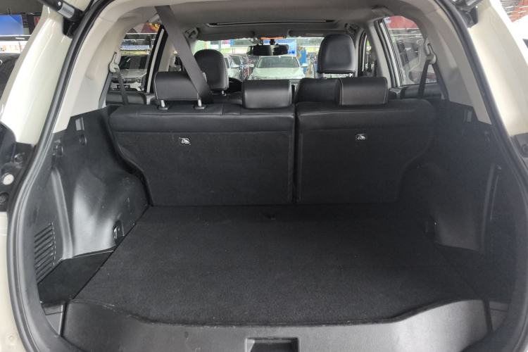 Used Toyota RAV4 2019 2.0L CVT Two-Wheel Drive ZhiShang Version China VI Standard Trunk