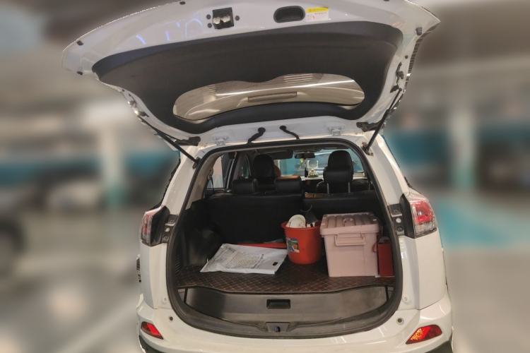 Used Toyota RAV4 2019 2.0L CVT Two-Wheel Drive Pioneer Edition China V Standard Trunk