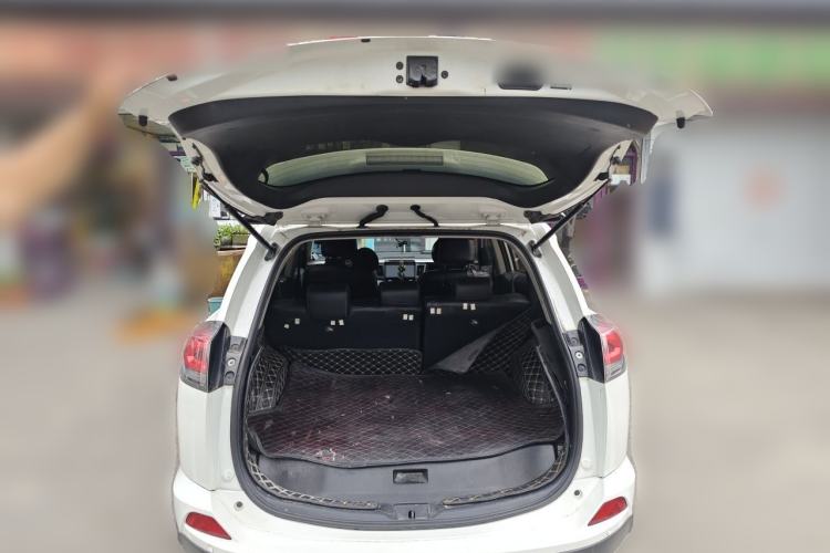 Used Toyota RAV4 2019 2.0L CVT Two-Wheel Drive Pioneer Edition China V Standard Trunk