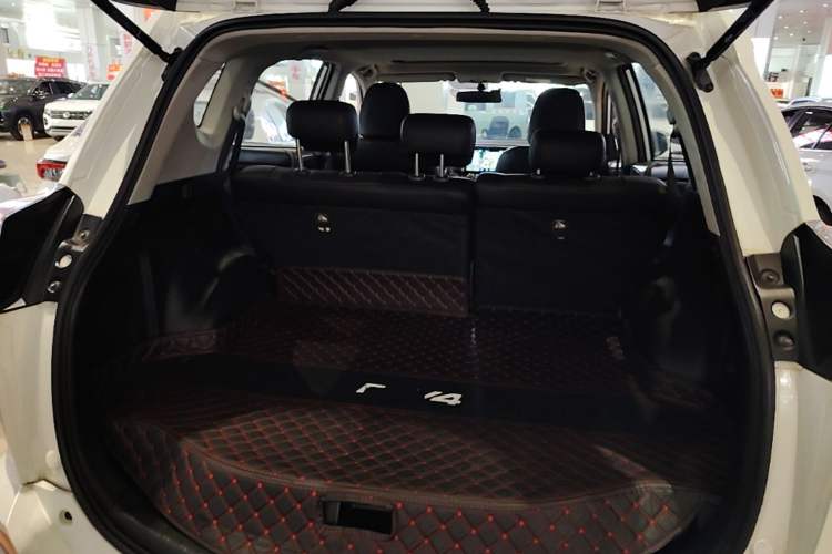 Used Toyota RAV4 2019 2.0L CVT Two-Wheel Drive Pioneer Edition China VI Standard Trunk