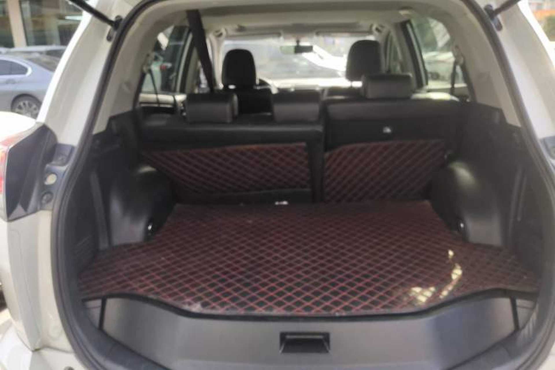 Used Toyota RAV4 2019 2.0L CVT Two-Wheel Drive ZhiShang Version China VI Standard Trunk