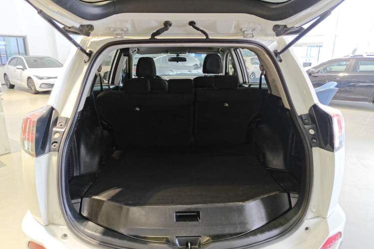 Used Toyota RAV4 2019 2.0L CVT Two-Wheel Drive Pioneer Edition China V Standard Trunk