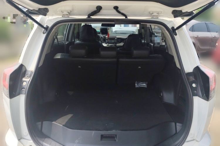 Used Toyota RAV4 2019 2.0L CVT Two-Wheel Drive Fashion X Limited Edition China V Standard Trunk