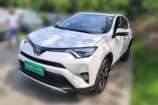 Used Toyota RAV4 2019 2.0L CVT Two-Wheel Drive ZhiShang Version China VI Standard