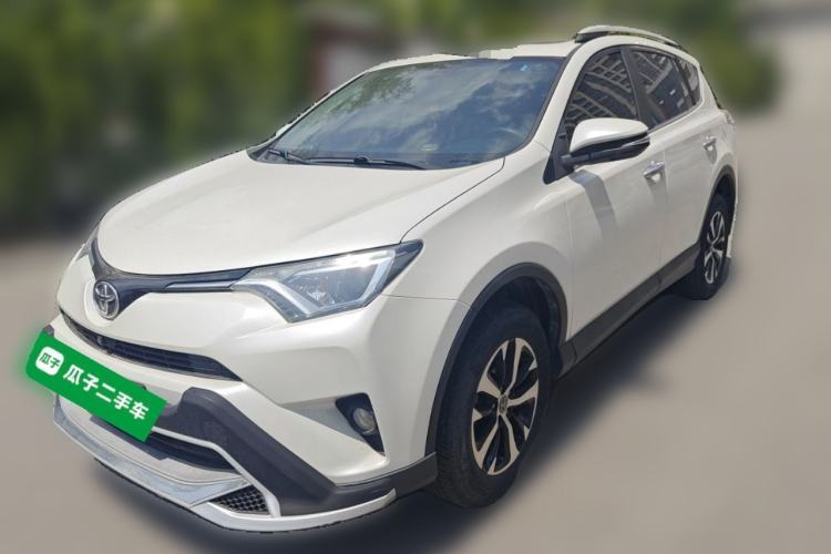 Used Toyota RAV4 2019 2.0L CVT Two-Wheel Drive Luxury Version China VI Standard Guazi used car, China used car export, Used car for sale, Used cars, Cheapest cars for sale
