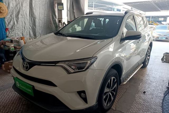 Used Toyota RAV4 2019 2.0L CVT Two-Wheel Drive Luxury Version China VI Standard