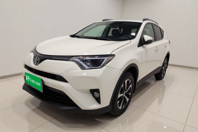 Used Toyota RAV4 2019 2.0L CVT Two-Wheel Drive Luxury Version China VI Standard