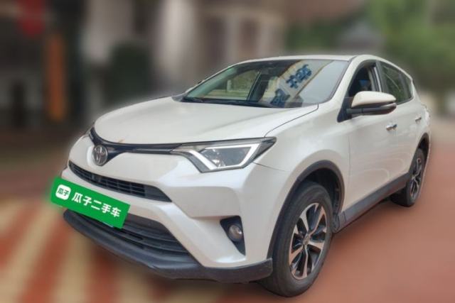 Used Toyota RAV4 2019 2.0L CVT Two-Wheel Drive Luxury Version China VI Standard