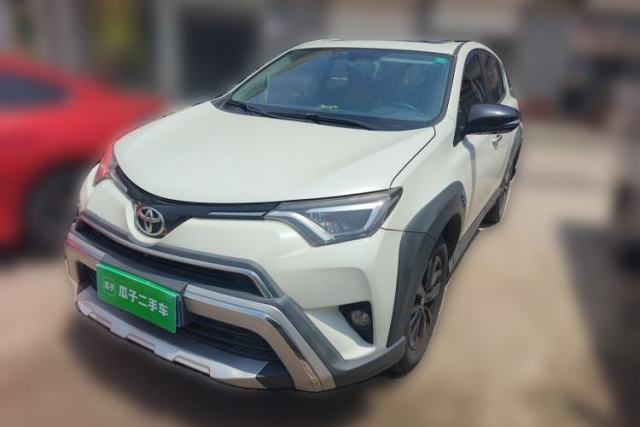 Used Toyota RAV4 2019 2.0L CVT Two-Wheel Drive Fashion X Limited Edition China VI Standard