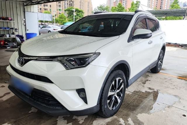 Used Toyota RAV4 2019 2.0L CVT Two-Wheel Drive Luxury Version China VI Standard