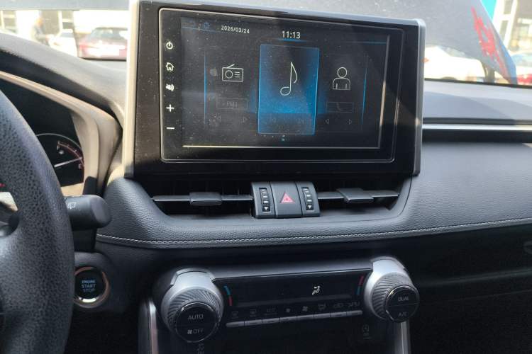 Used Toyota RAV4 2020 2.0L CVT Two-Wheel Drive Fashion Edition Audio And AC Panel