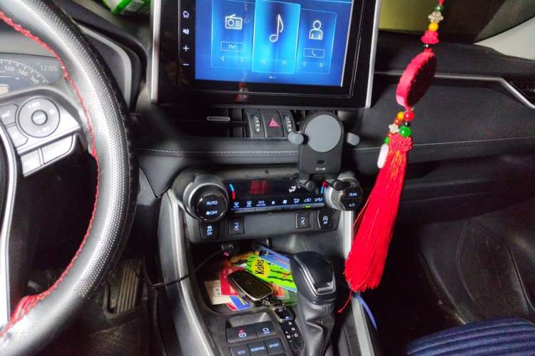 Used Toyota RAV4 2020 2.0L CVT Two-Wheel Drive Fashion PLUS Edition Audio And AC Panel