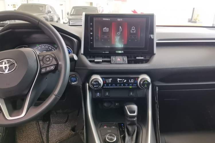 Used Toyota RAV4 2020 Dual-Engine 2.5L E-CVT 4x4 Elite PLUS Edition Audio And AC Panel