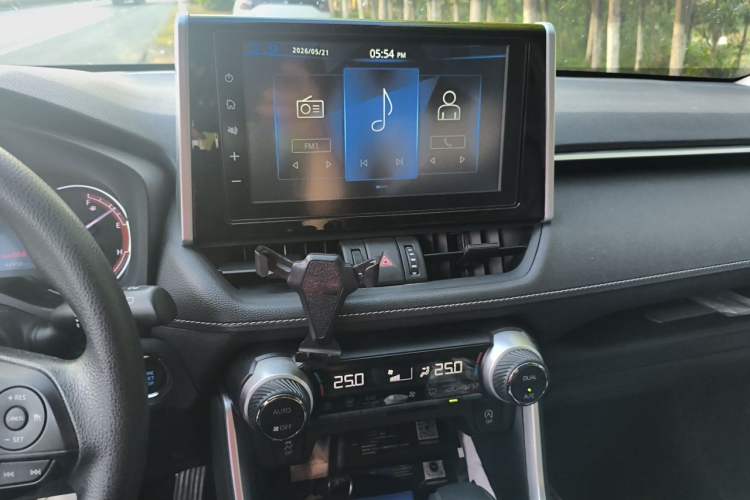 Used Toyota RAV4 2020 2.0L CVT Two-Wheel Drive Fashion Edition Audio And AC Panel