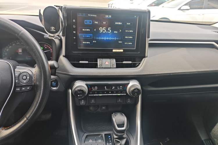 Used Toyota RAV4 2020 2.0L CVT Two-Wheel Drive Fashion PLUS Edition Audio And AC Panel
