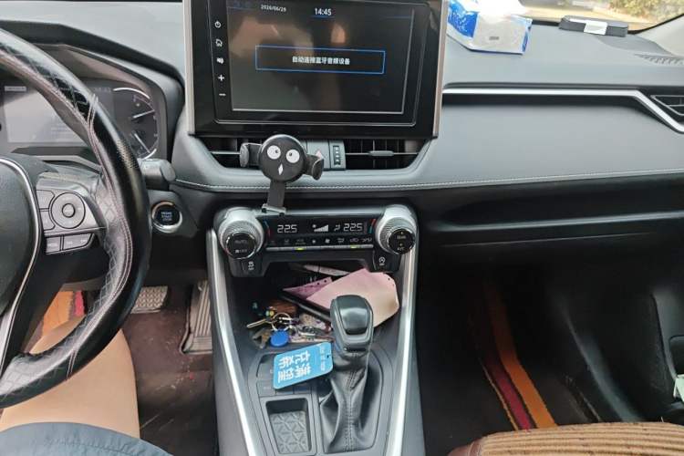 Used Toyota RAV4 2020 2.0L CVT Two-Wheel Drive Fashion Edition Audio And AC Panel