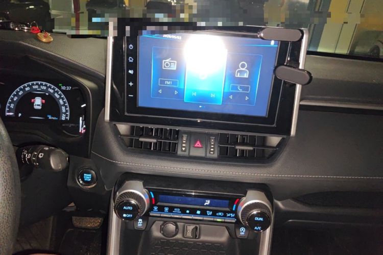 Used Toyota RAV4 2020 2.0L CVT Two-Wheel Drive Fashion Edition Audio And AC Panel